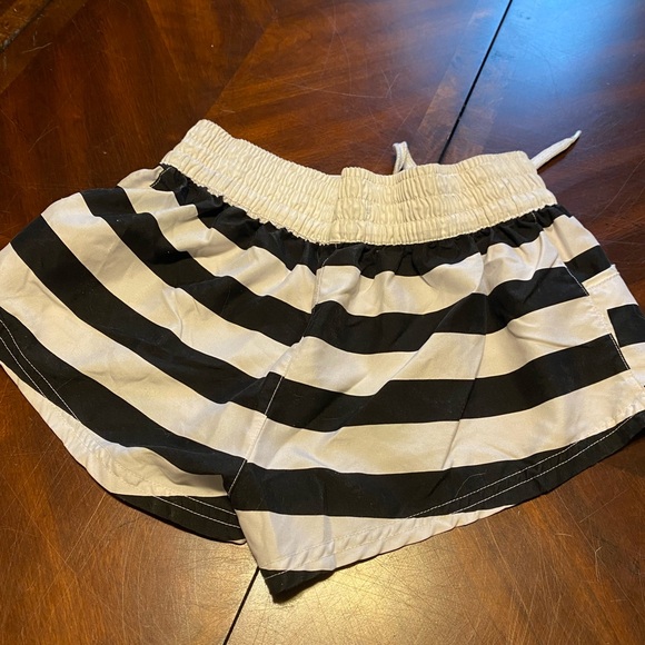 High Waist Black and White Striped Shorts - Picture 3 of 5